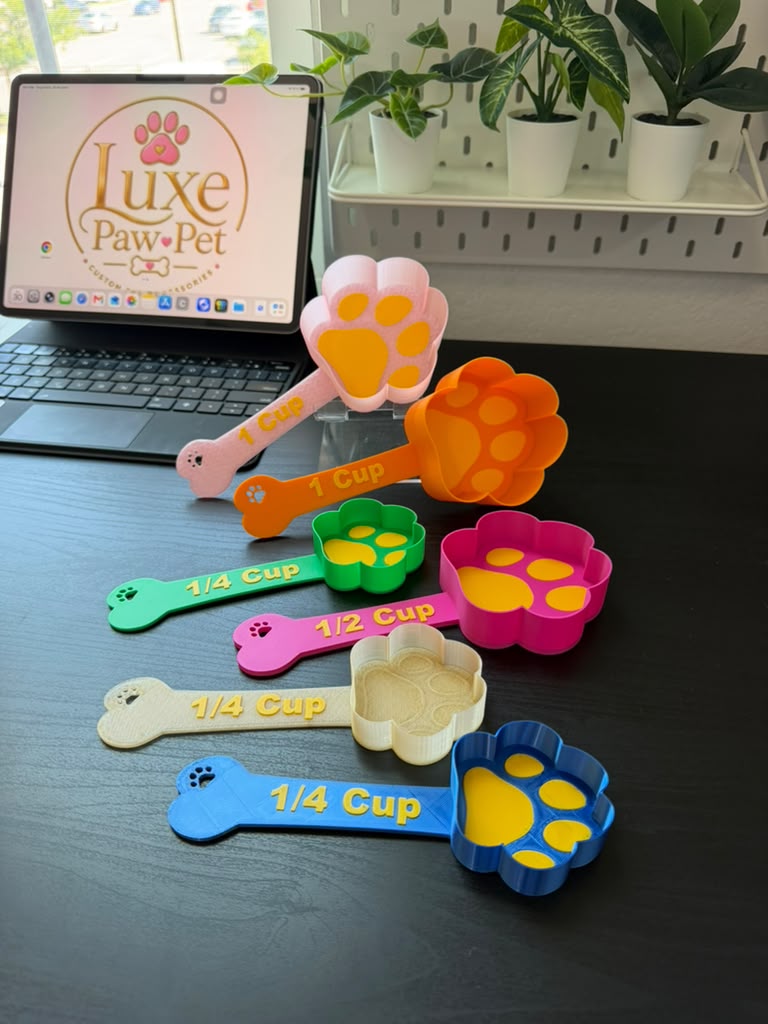 Dog Paw food scoop